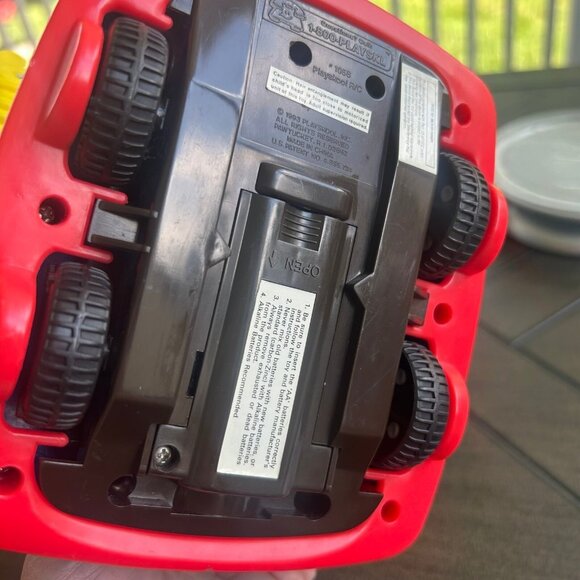 Vintage Playskool 1993 RC robot, parts and decor only, not working, 1058 10" - Picture 8 of 11